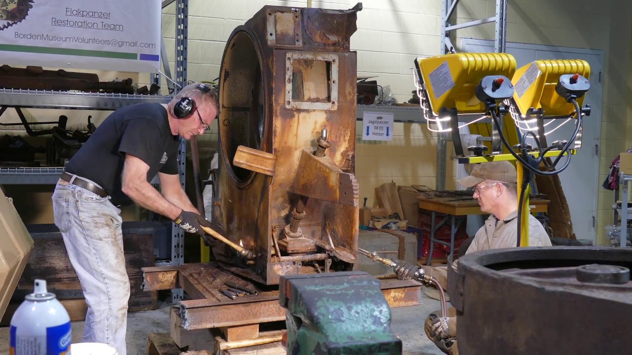 Flakpanzer Restoration: Flakvierling Disassembly  - Part 1 (November 12, 2017)