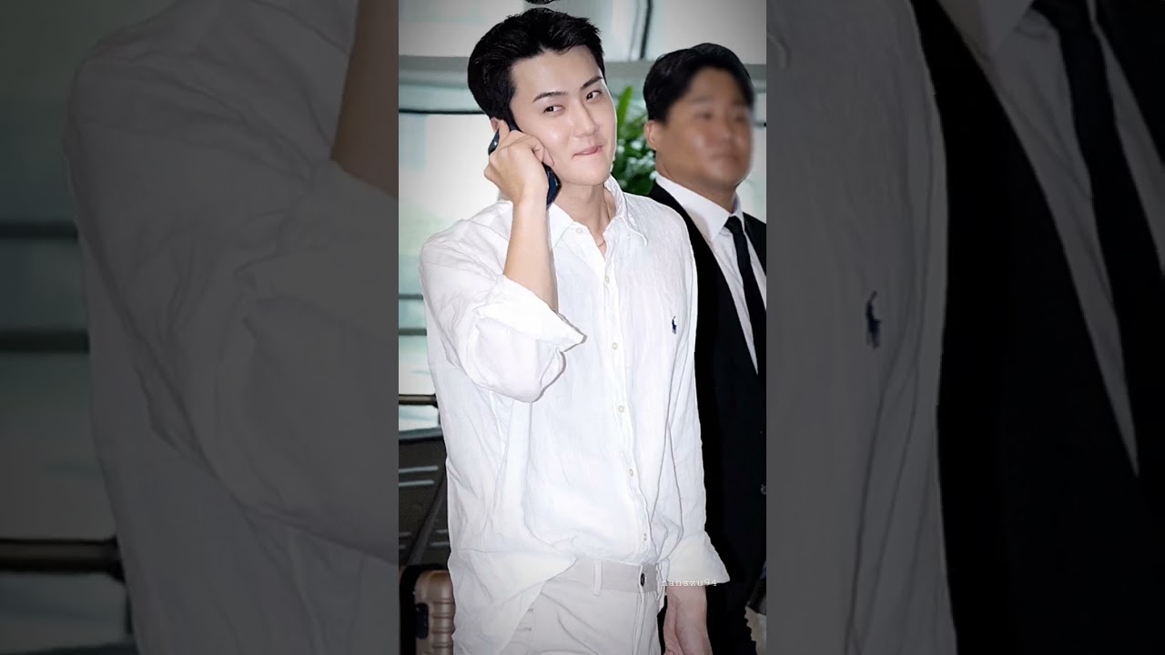 gayanya kayak CEO, tapi emang mirip sihh😭 