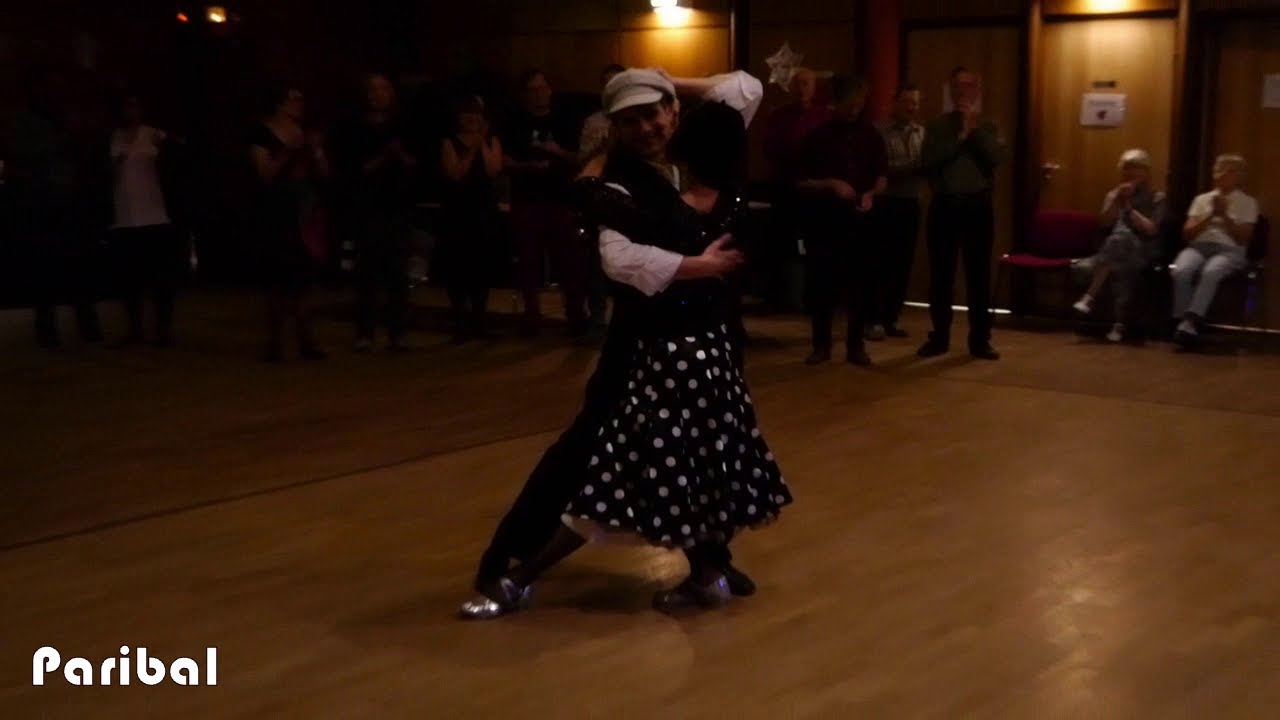 Paribal : le tango fran&ccedil;ais, danse de bal musette