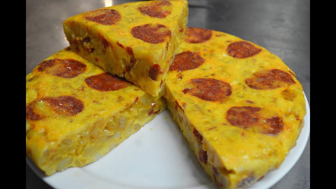TORTILLA de PATATAS con CHORIZO - Fácil y Original