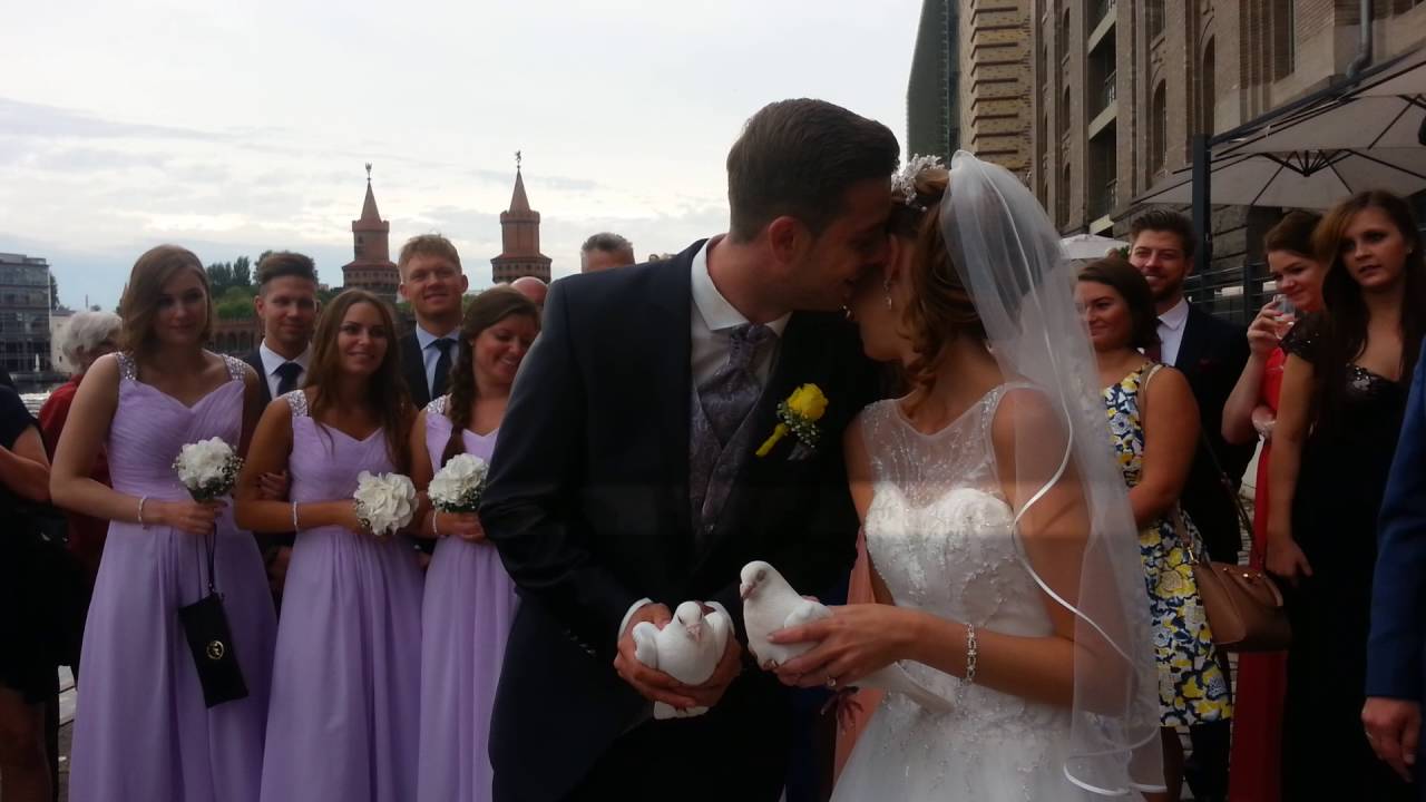 Taubenflug zur Hochzeit