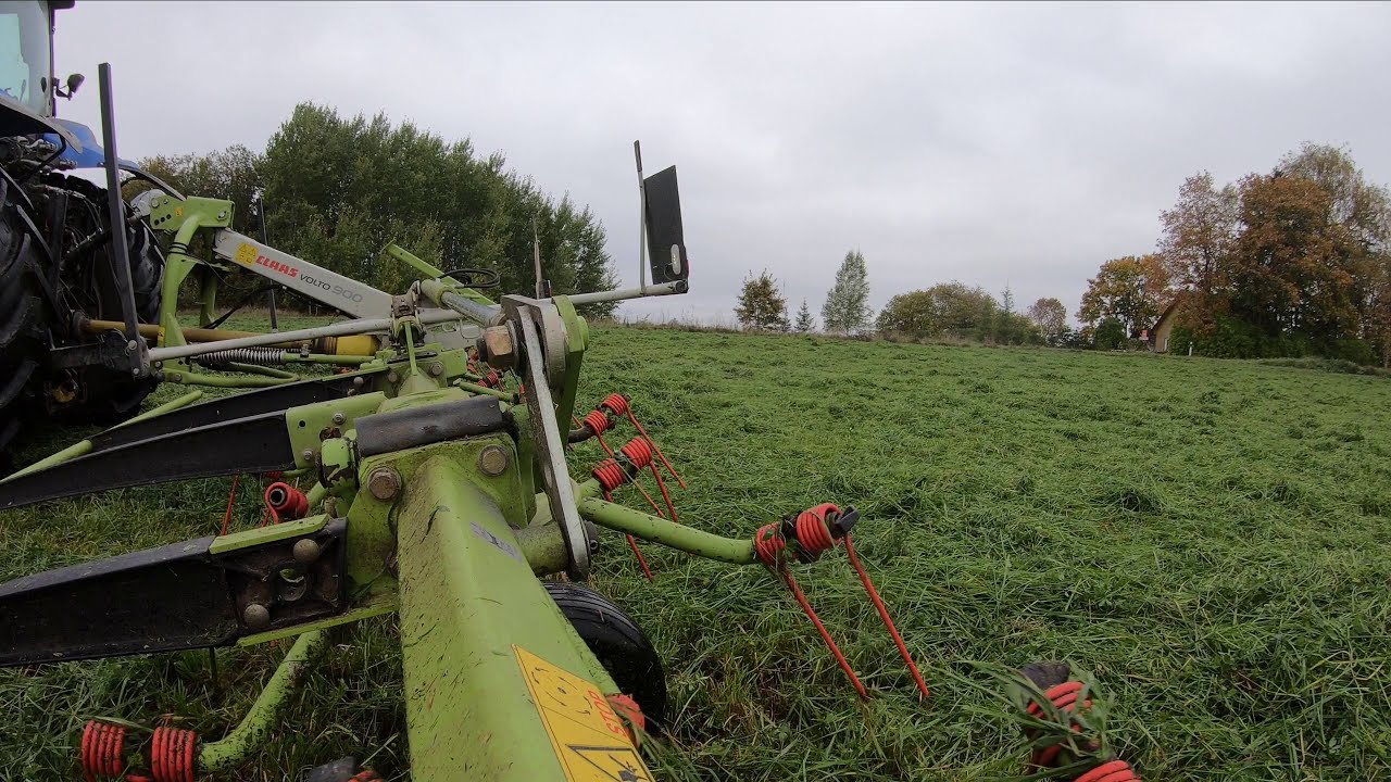 NewHolland TS + Claas Volto 900 in action. (Quick shots)