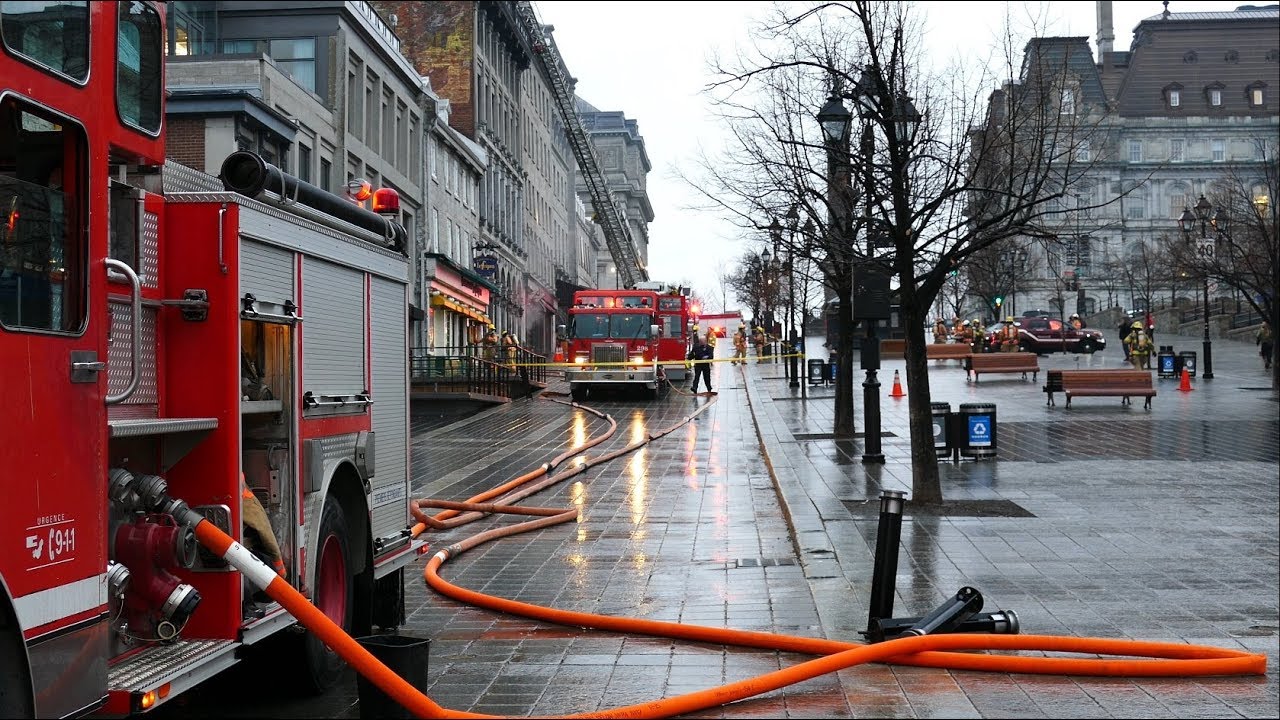 INCENDIE / FIRE / 438 PLACE JACQUES-CARTIER MONTRÉAL / 10-09 / MFD / SIM