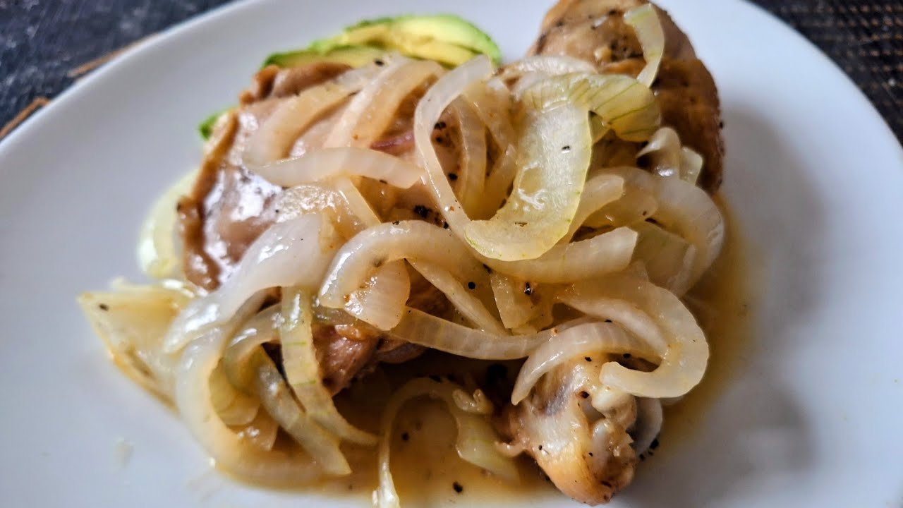 POLLO ENCEBOLLADO  gran sabor para un platillo tan sencillo.