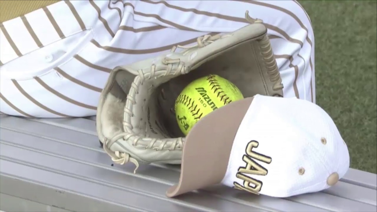Japan v Canada -  WBSC Women’s Softball World Championship 2018