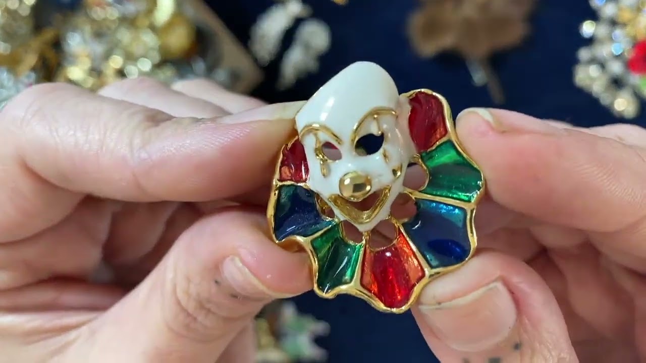 MYSTERY JEWELLERY UNBOXING | Part Of The £175 Job Lot | Just Brooches...How I Separate Them
