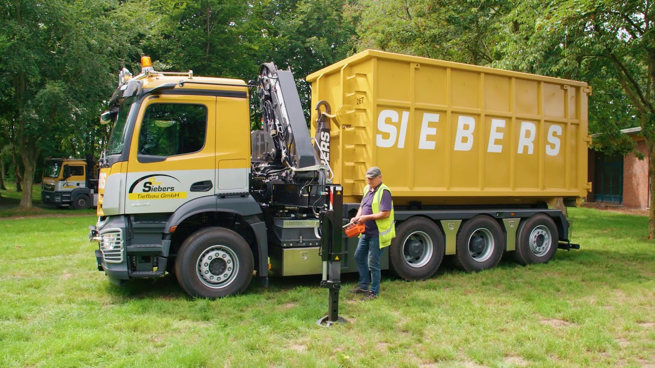 Der Mercedes Arcos 5 - 3246 L 8x4 4 Achser