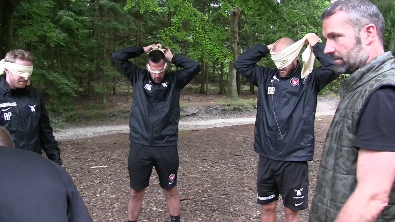 Ulvene p&aring; overlevelsestur - del 1