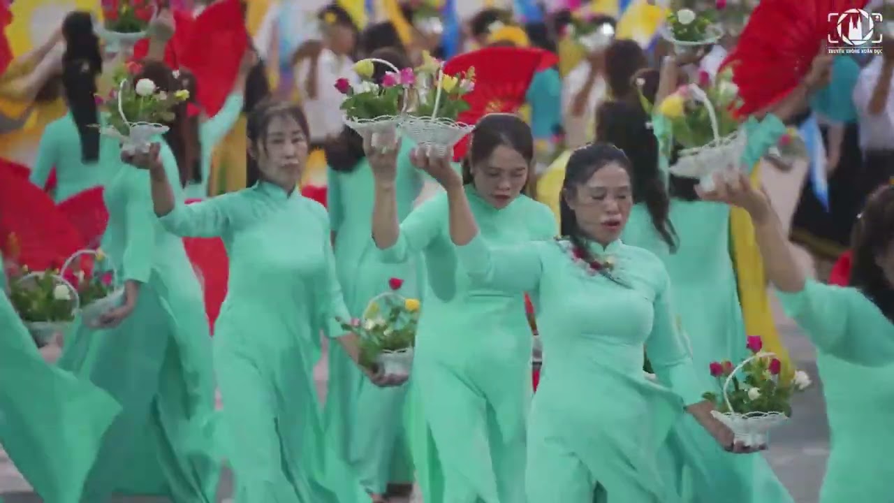 Bài hát dâng hoa dành cho năm thánh || ÁNG HOA HY VỌNG || St & Tb : Sơn Túi Đỏ