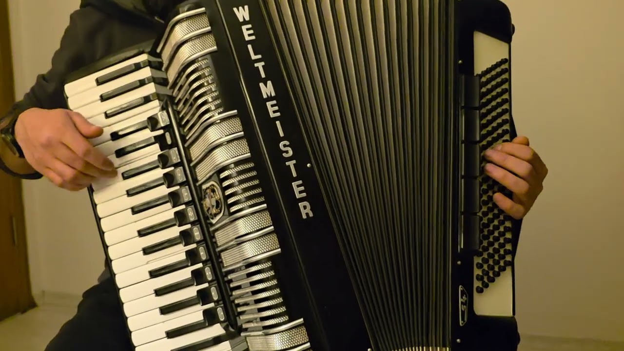 Klezmer Waltz with Accordion