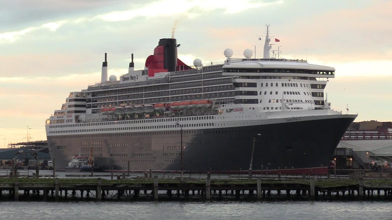 Queen Mary 2 departure from City Cruise Terminal for New York 3/11/19