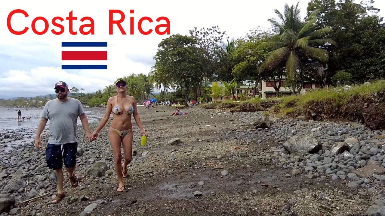 This beach in Costa Rica is different! 🇨🇷