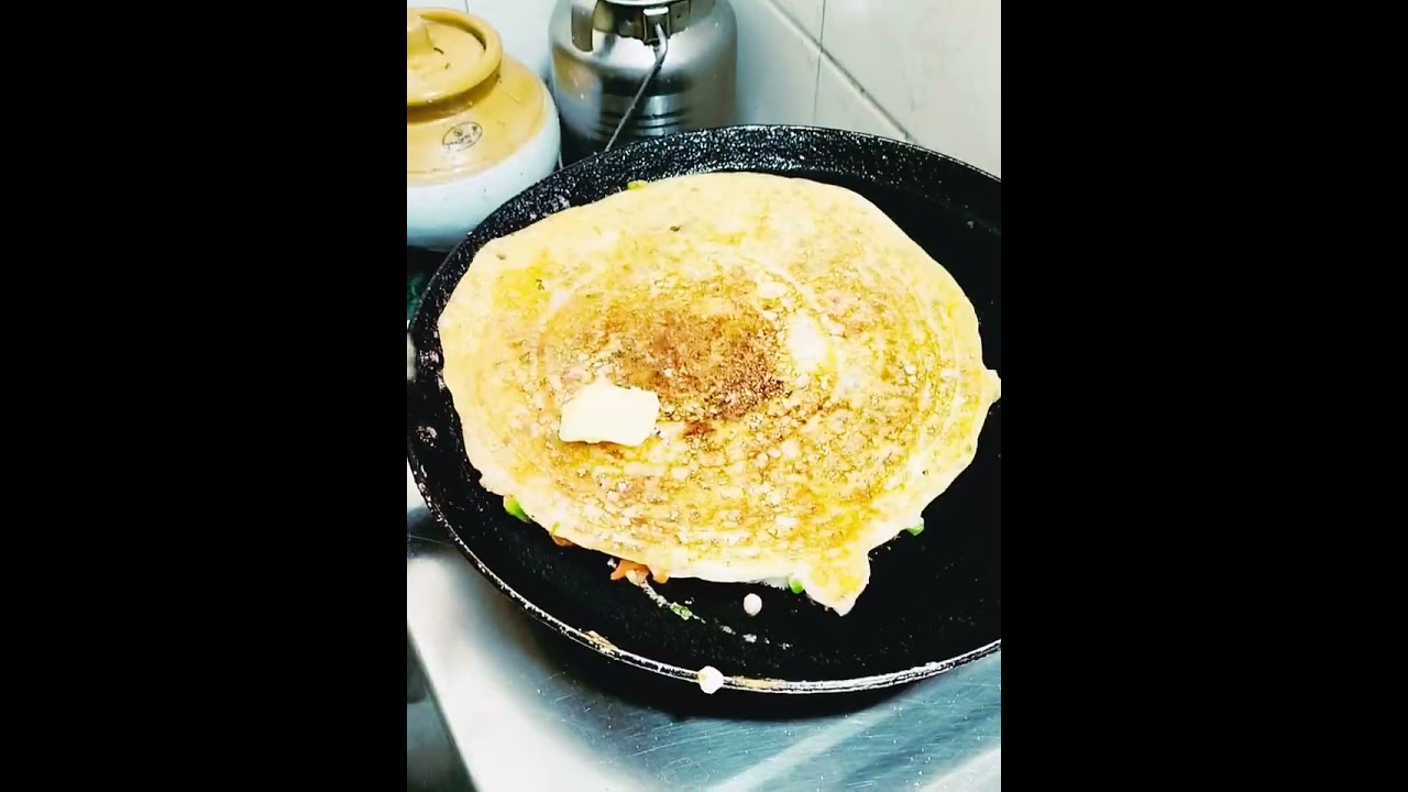 Homemade onion uttapa morning breakfast #MasalaDosa #SouthIndianFood #StreetFoodStyle #CookingAtHome