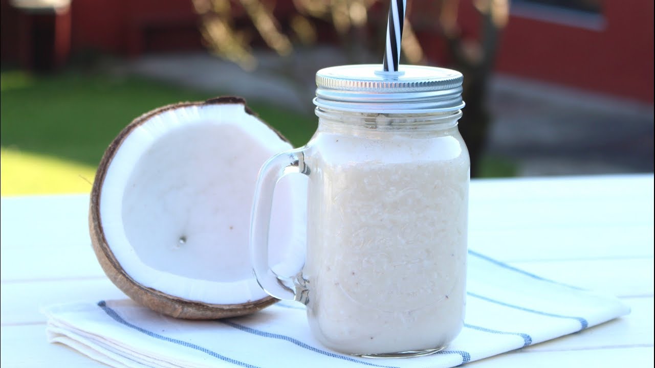 Batido de coco natural y plátano. MUY BUENO Y SALUDABLE