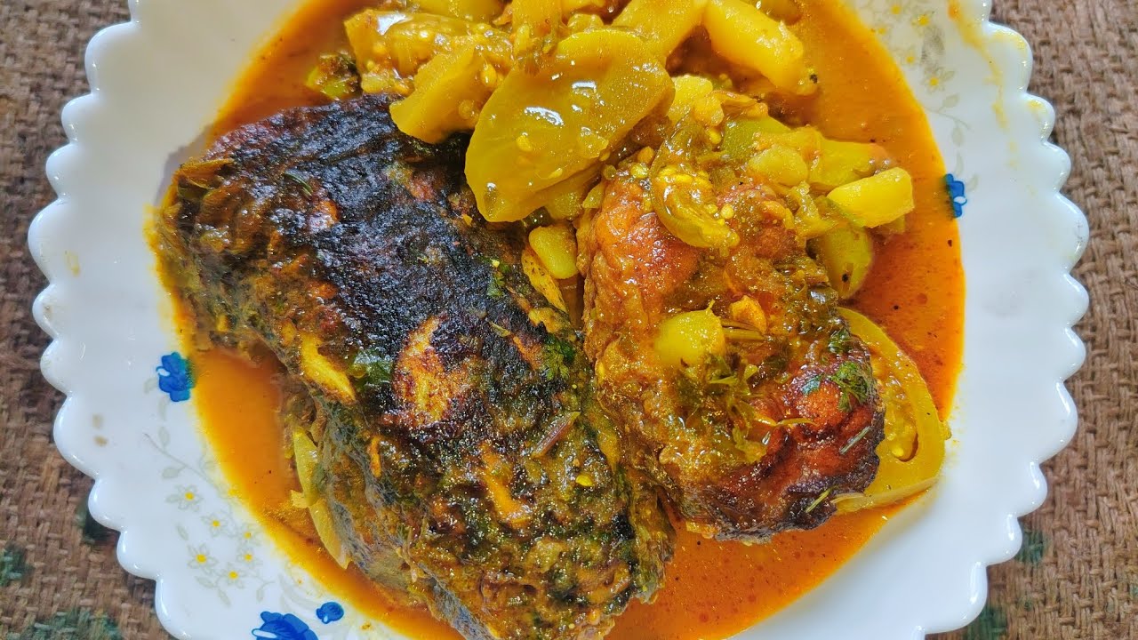 কাঁচা টমেটো দিয়ে বড় মাছের ঝোল।।Green Tomato with Fish Curry।Tomator Jol Recipe।Bengali Recipe।।