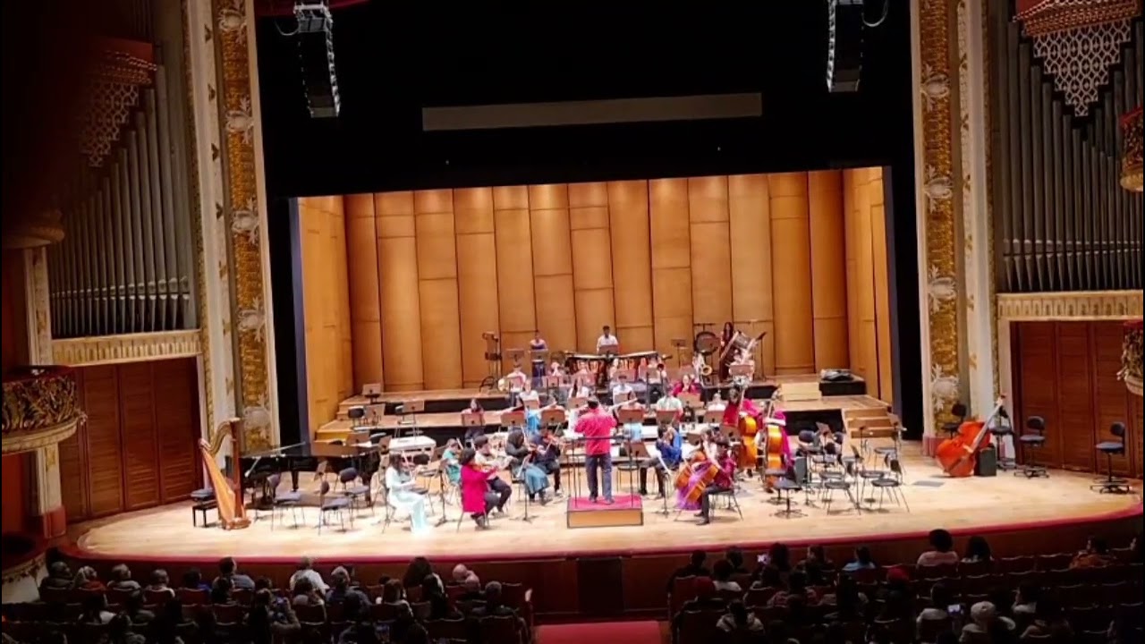 Farandole - George Bizet | OSIJ no Teatro Municipal de São Paulo