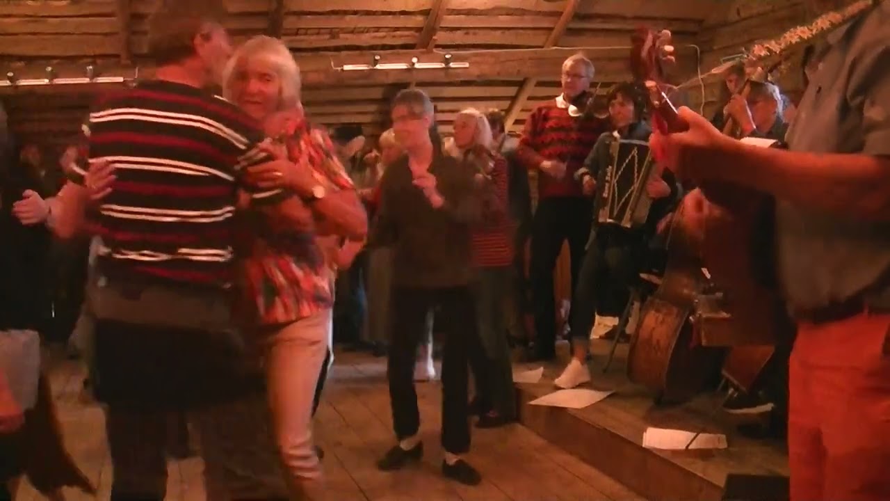 DELSBOSTÄMMAN CAFELOGEN 240715 Delsbo spelmanslag ( 24min )