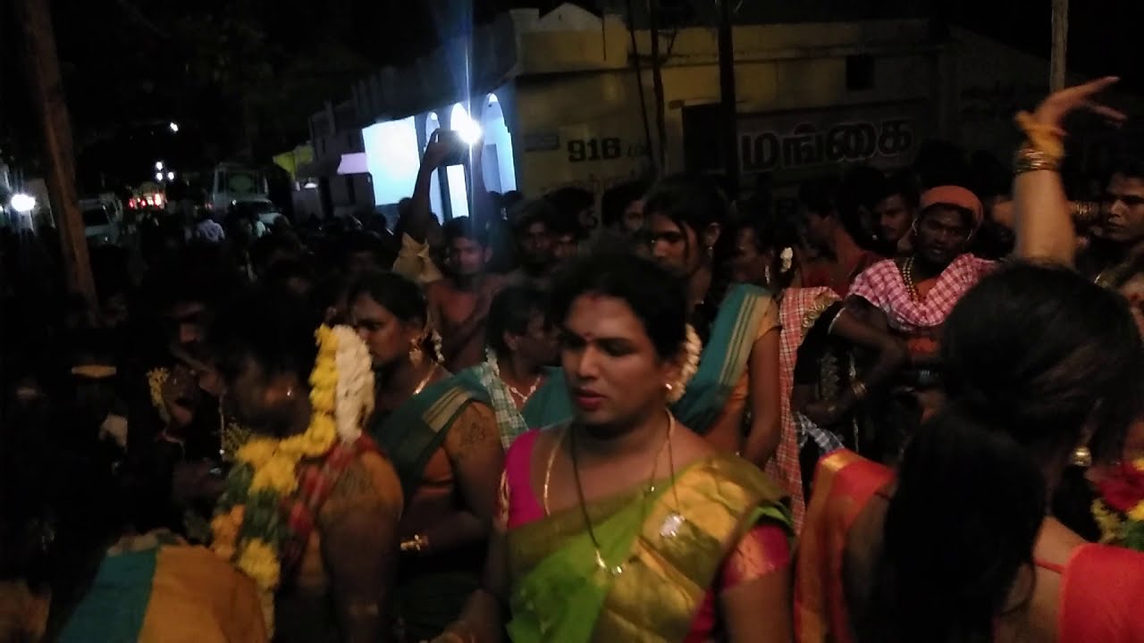 குலசையில் திருநங்கைகளின் ஆக்ரோசமான சாமியாட்டம் /குலசை 2019