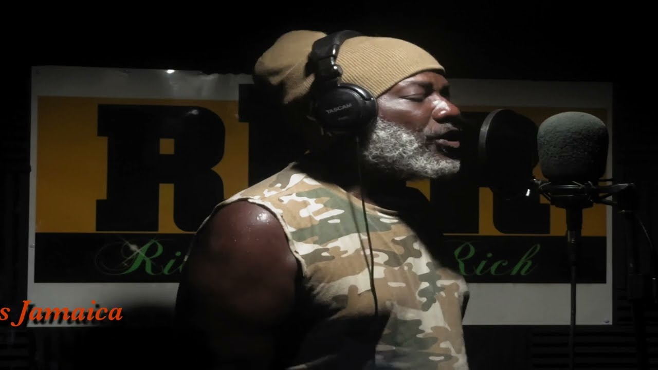 Andrew Paul - Stop The Fussing And Fighting - RMR Records Jamaica