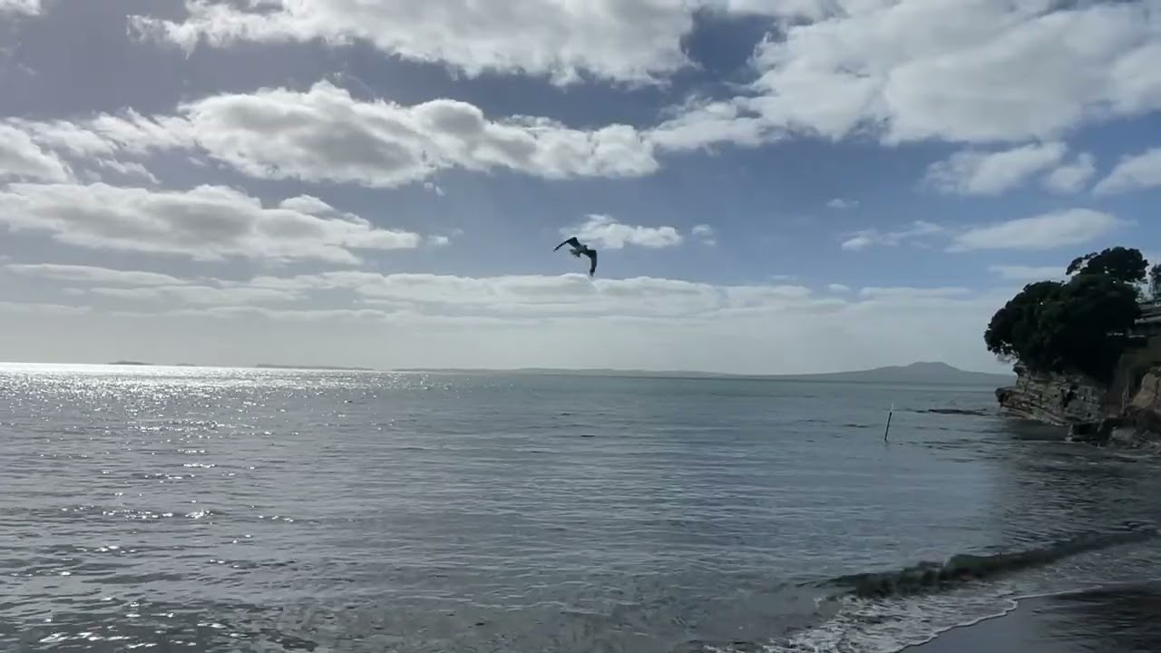 Relaxing Ocean View with Healing Music | Sunlit Waves on a Quiet Beach