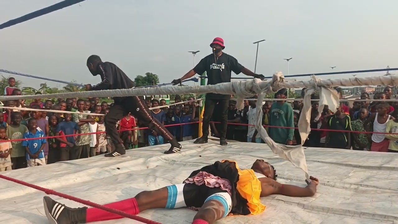 ABÉ SANTABARA 🆚 BÉBÉ DÉMON 