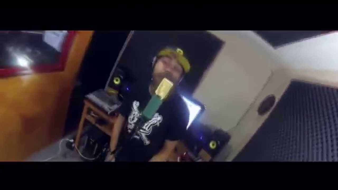 Hombre Verso | Mas allá  de las Palabras  | ONE MIC