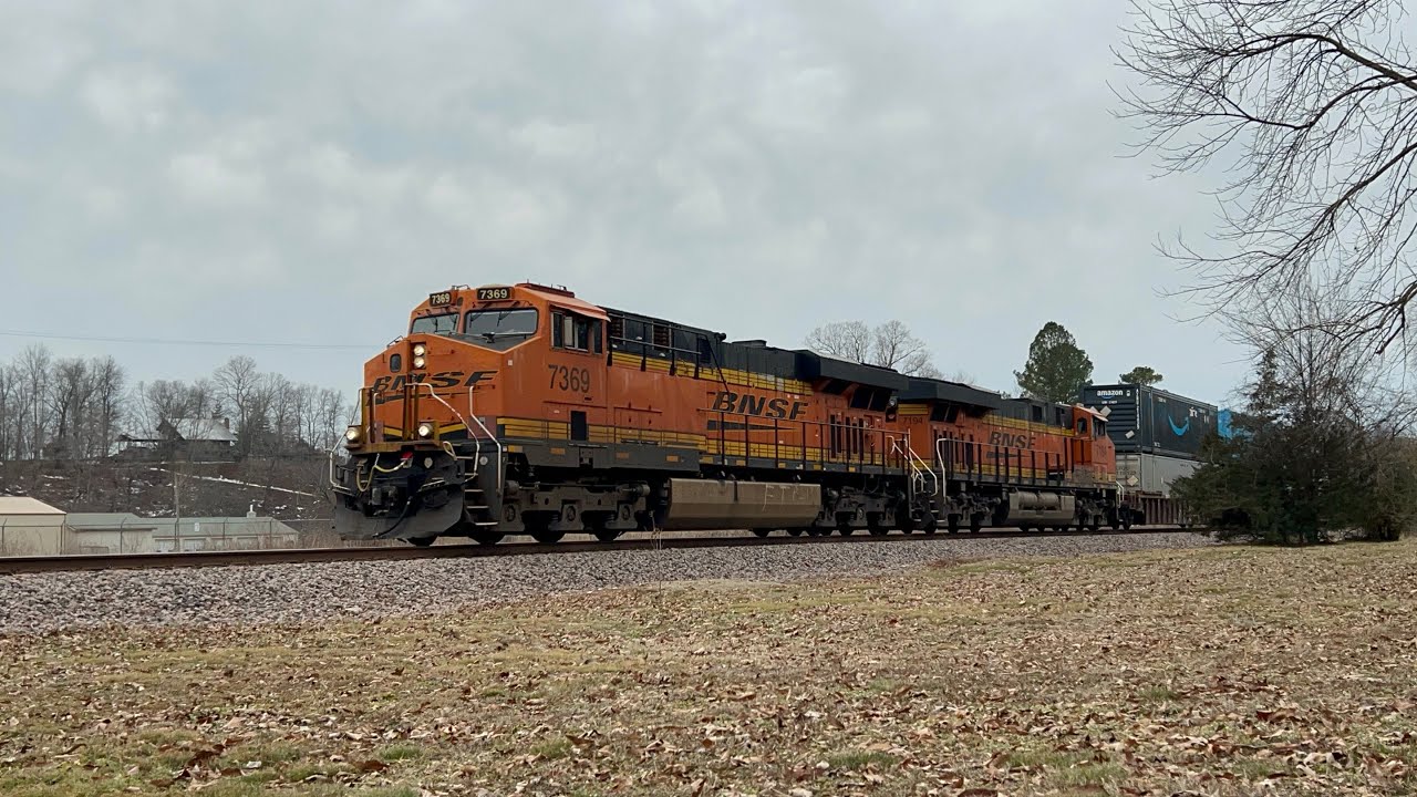 BNSF train I had to post it now cause I didn’t realize I had school tomorrow