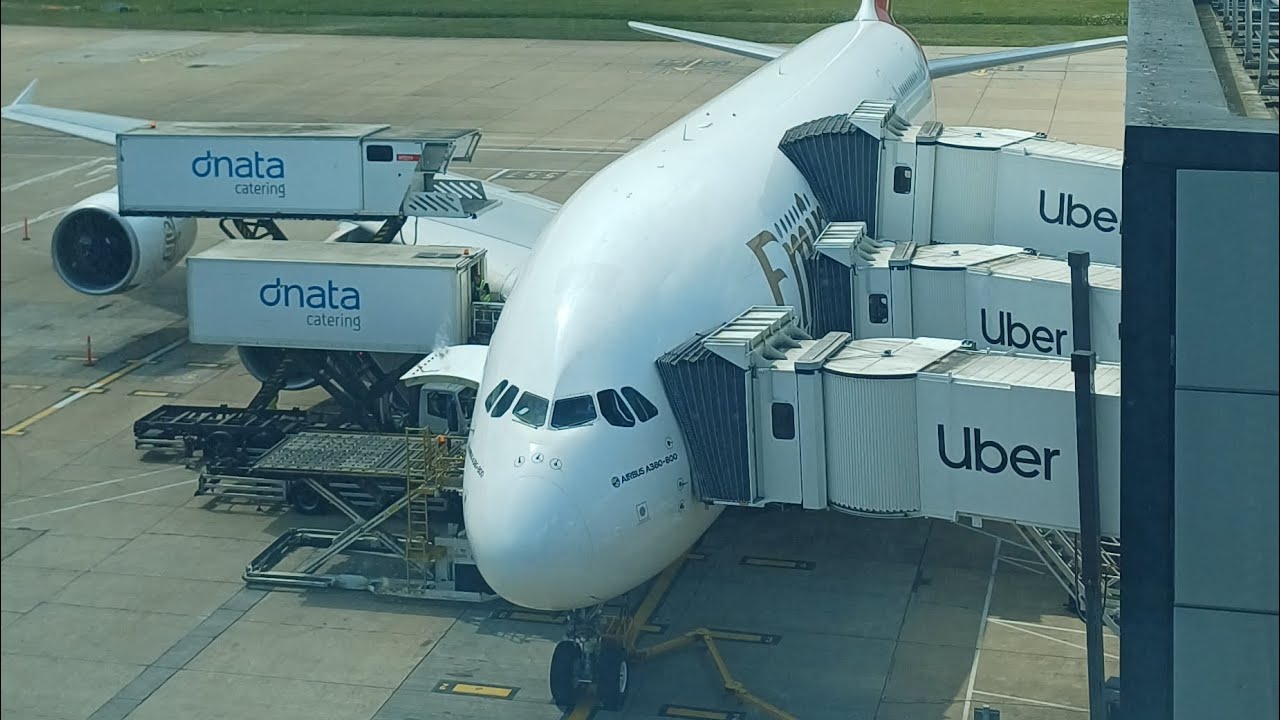 Emarets a380 @LondonGatwickAirport