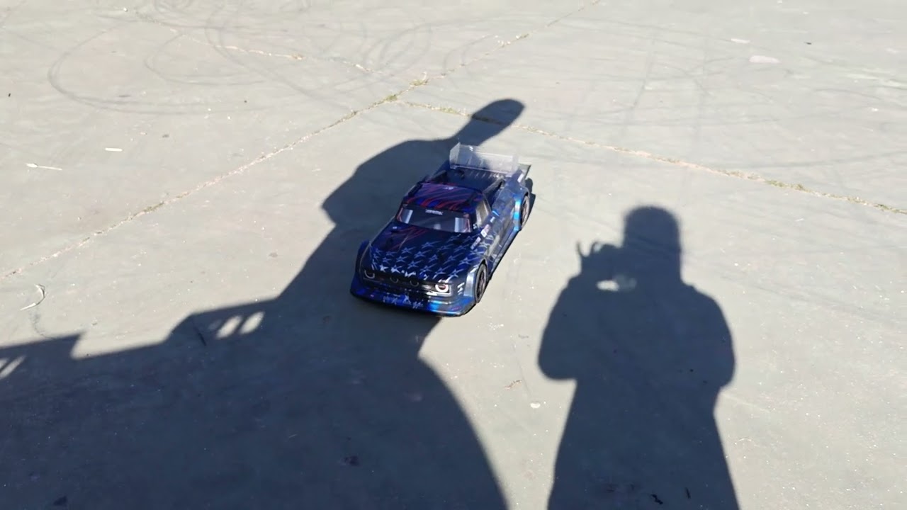 ARRMA INFRACTION MAX6 Hobbywing 4990 de 1650Kv.