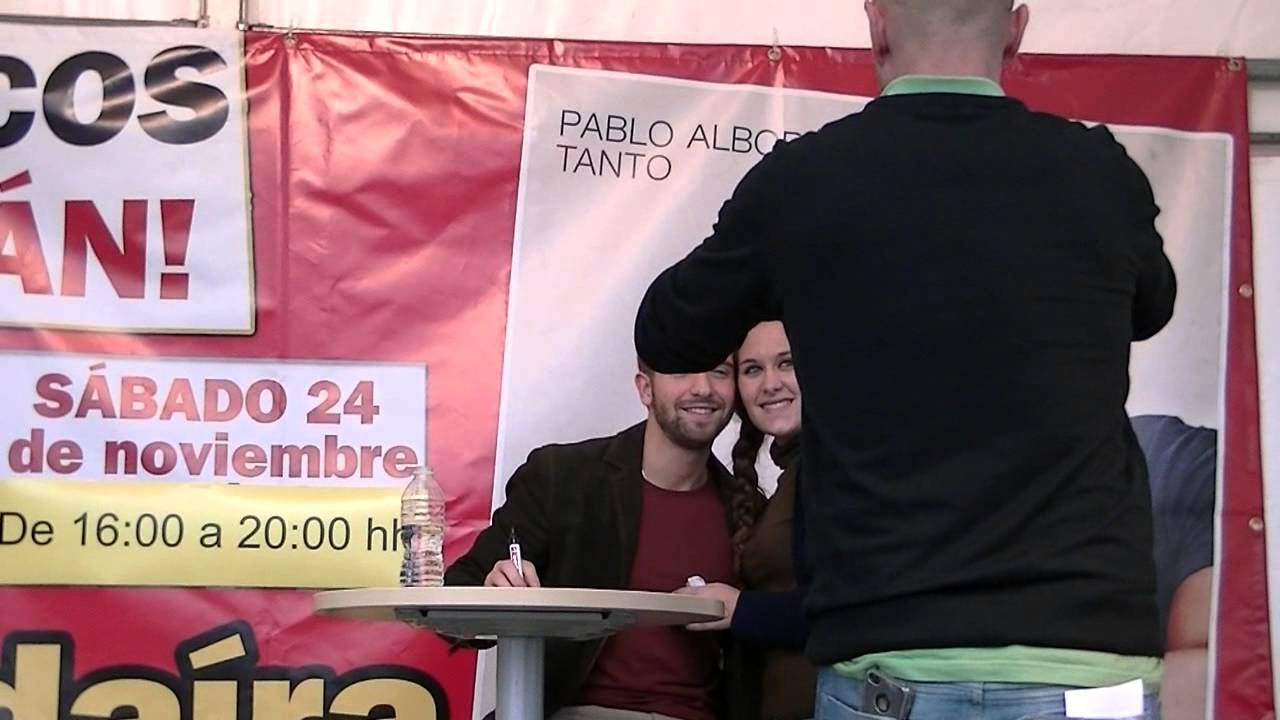 2012 - Firma de Discos de Pablo Alboran en Media Markt Alcala de Guadaira (Parte 2)