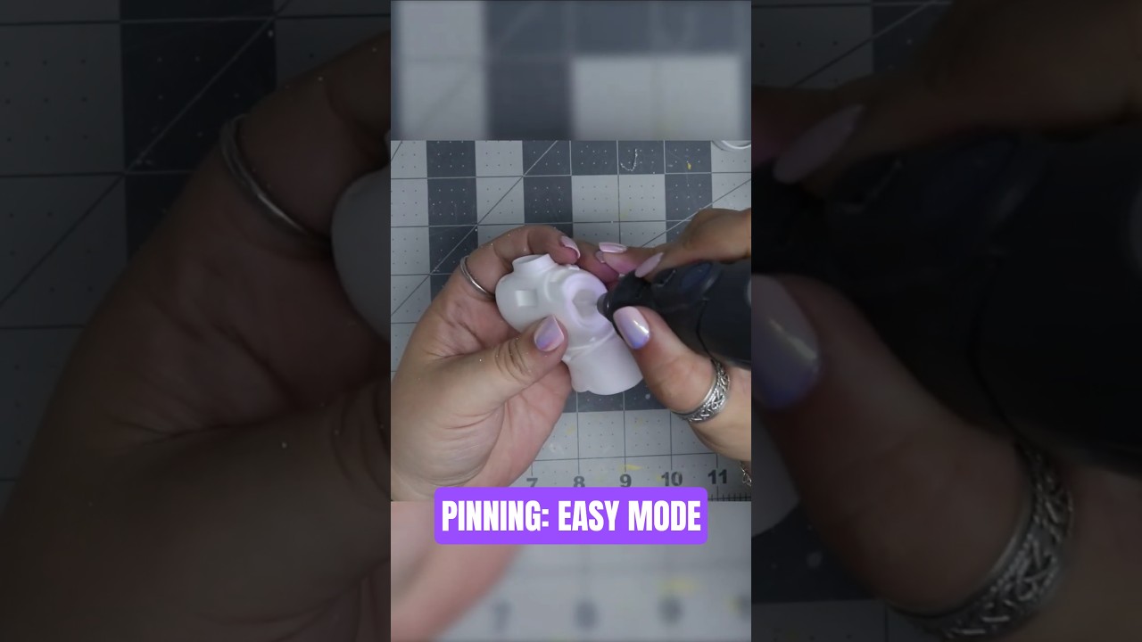 Pinning made easy 😁 #sailormoon #sailormoonmanga #garagekit