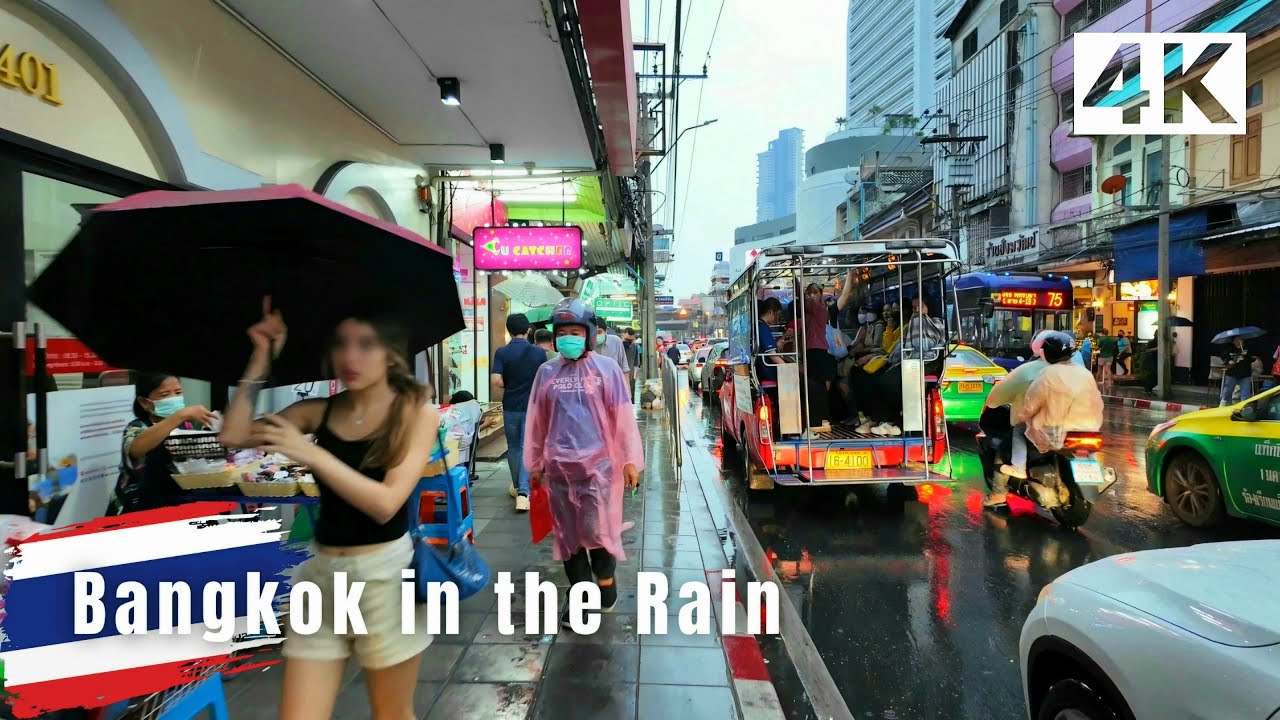 [4K] Walking in the Rain in Bangkok Saphan Taksin (ASMR - Binaural Rain Sounds)