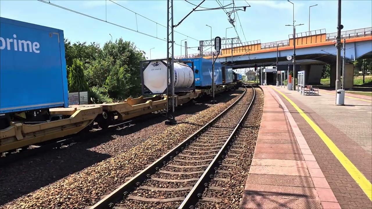 EU07-327 CAPTRAIN Z KONTENERAMI, E186 139 CAPTRAIN Z INTERMODALEM, BR193 506 PKP CARGO , E186 530-2