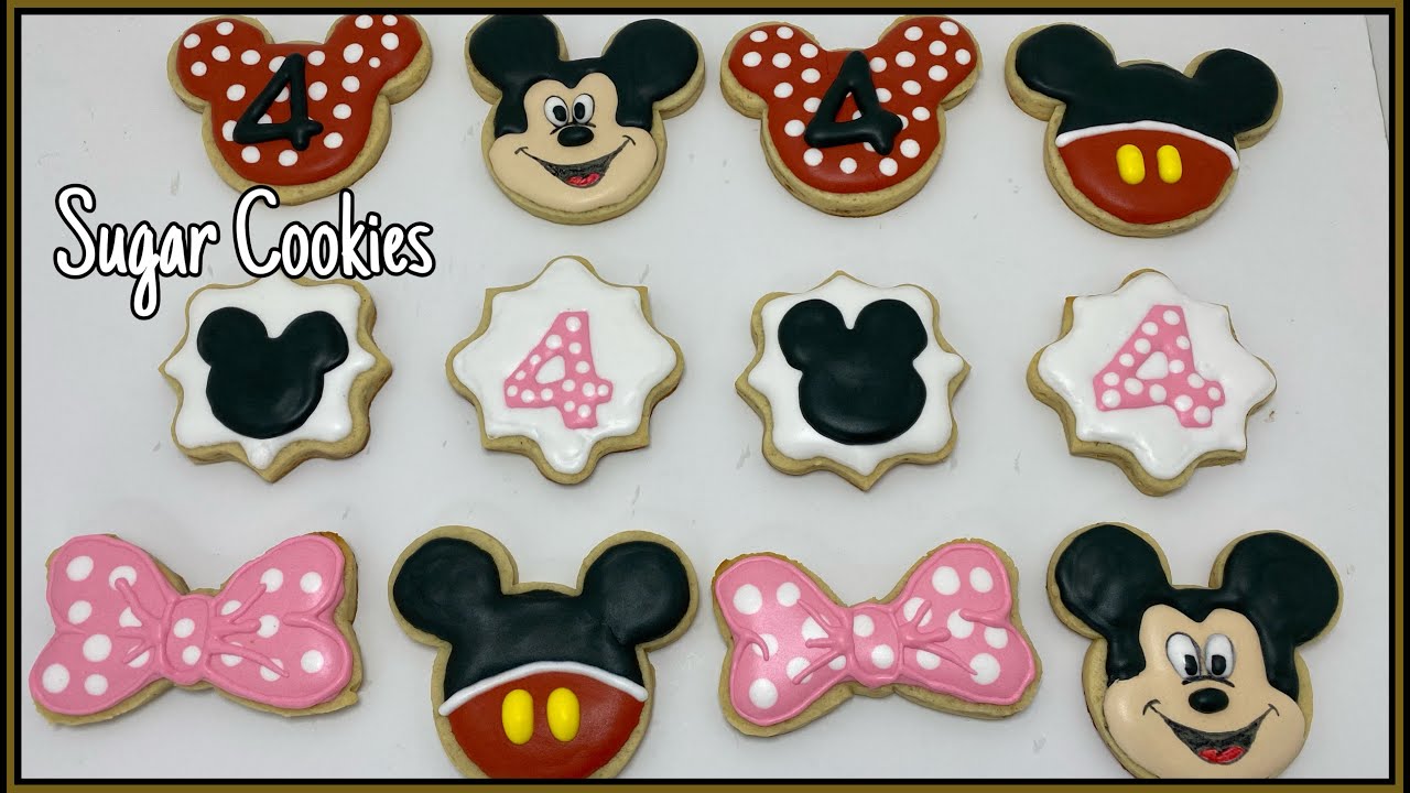 How To Make & Decorate Mickey Mouse Sugar Cookies Without Cutters || Hall In This Together 💜
