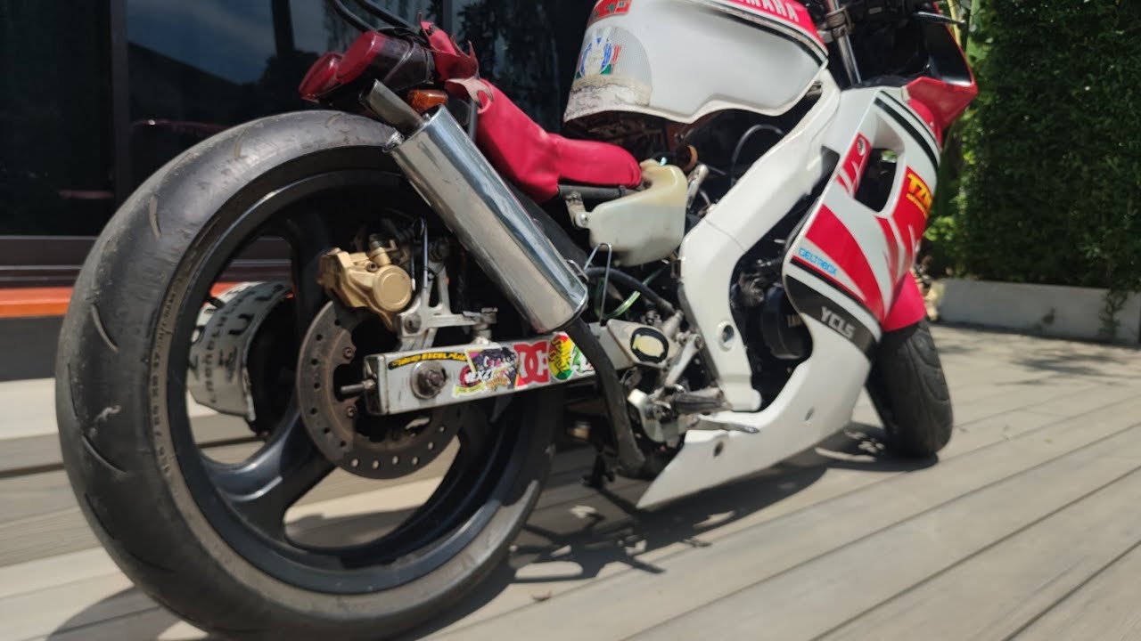 Diy dual stingers exhaust sounds quiet or not. And how does the over rev sound? Check it out..