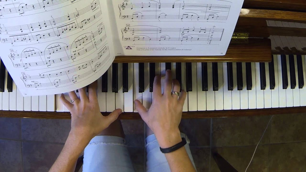Chanson- Piano Adventures/4/Lesson