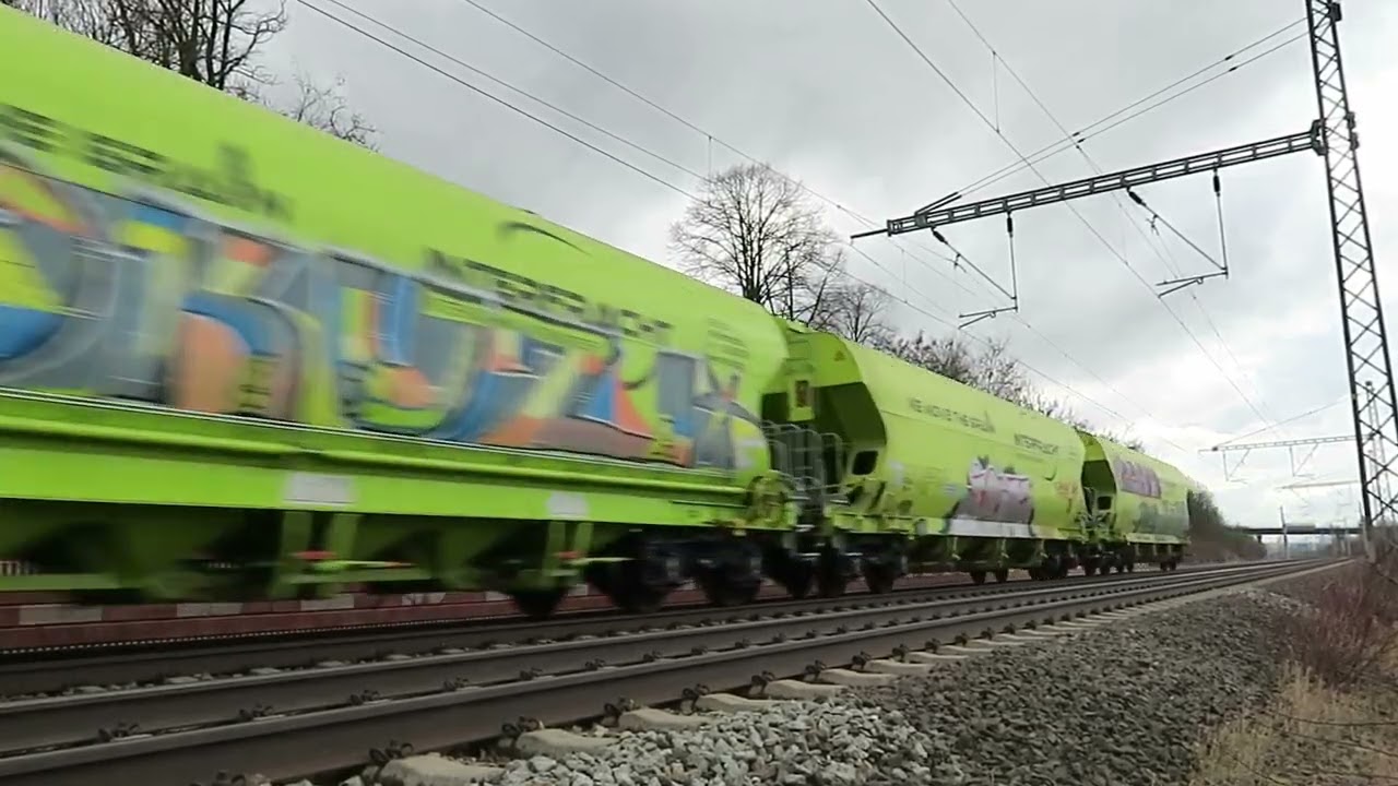 Február 2026 na železničnej trati Žilina - Bratislava. Pestrá ponuka s pozdravmi.