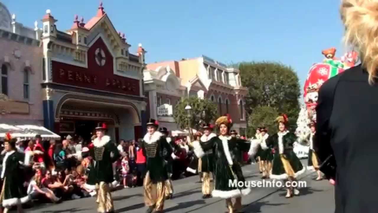 Full parade: 2012 Disney Parks Christmas Day Parade