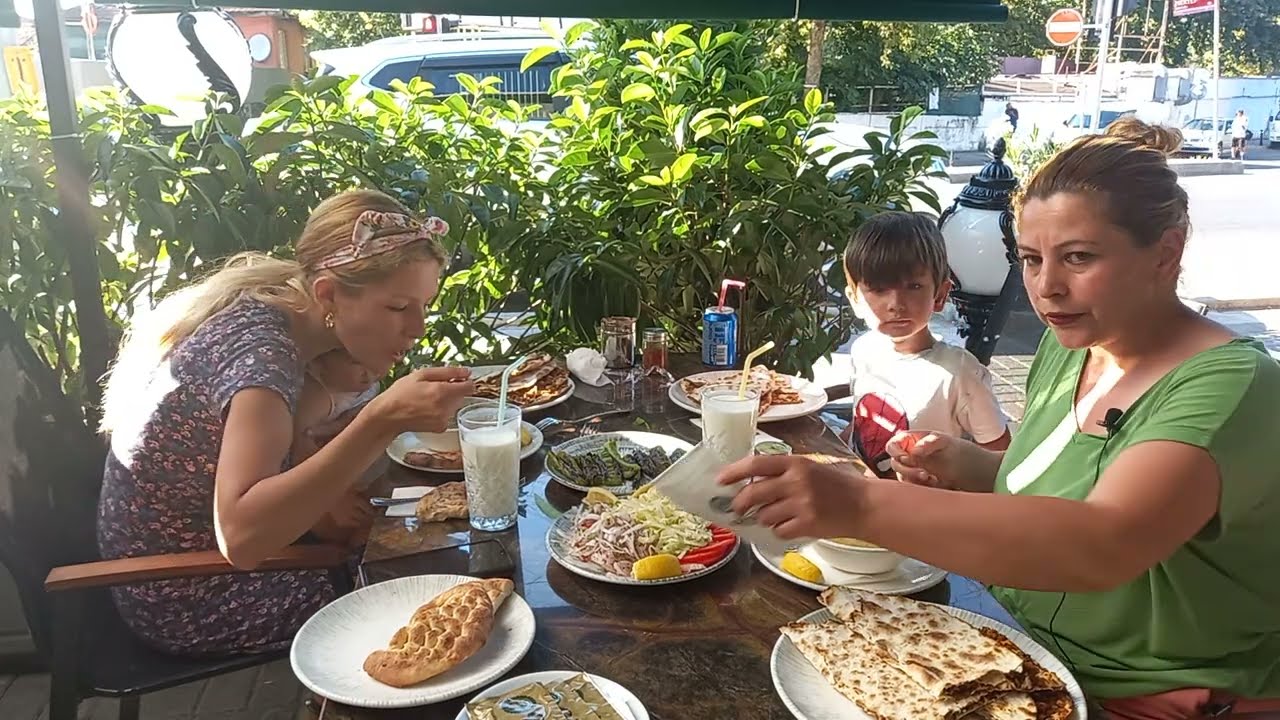 ÖZLEM FAZLA ÇILDIRMADAN😬SEVMİYORUM AMA GÜZELDİ LAHMACUN 👍‼