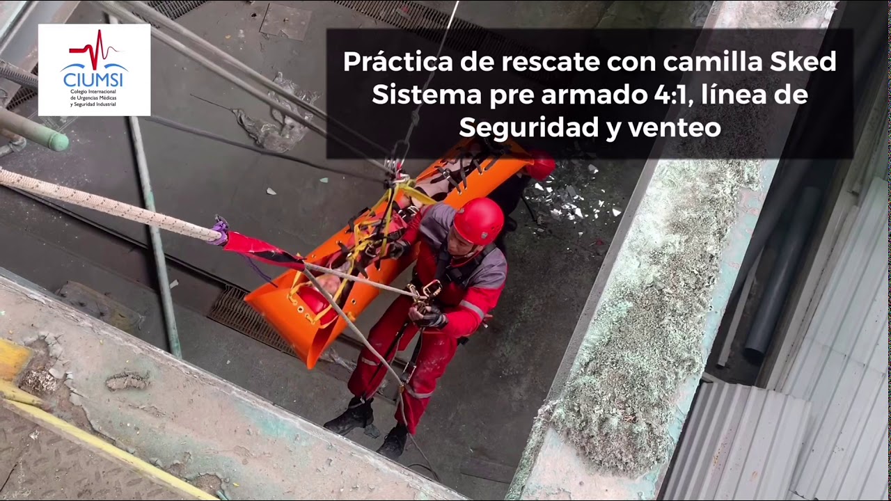 Rescate con camilla Sked
