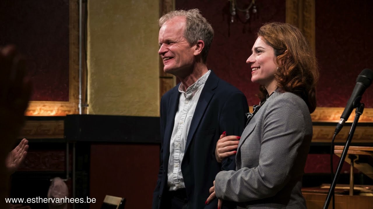 Esther Van Hees zingt 'De noorderzon scheen'  (Ce lundi-là)