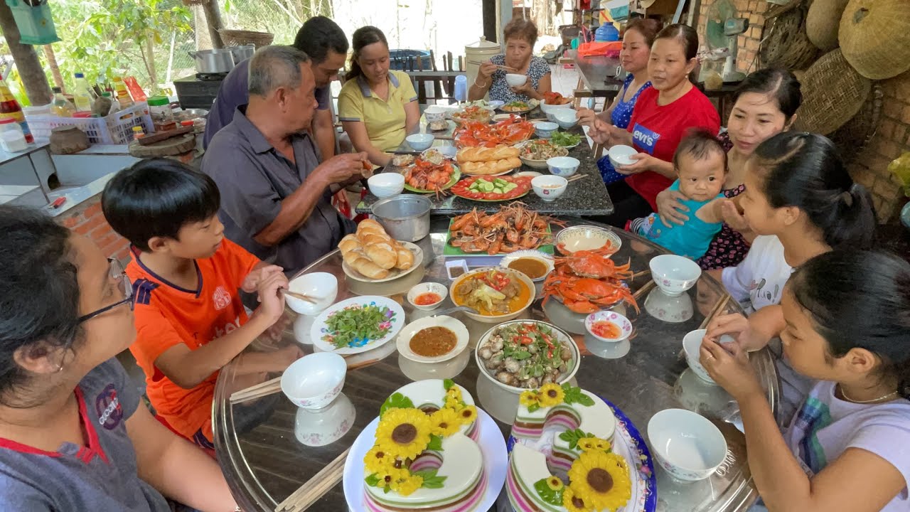 Ăn Mừng Ng&agrave;y 8 Th&aacute;ng 3 Ho&agrave;nh Tr&aacute;ng | MienTayTV