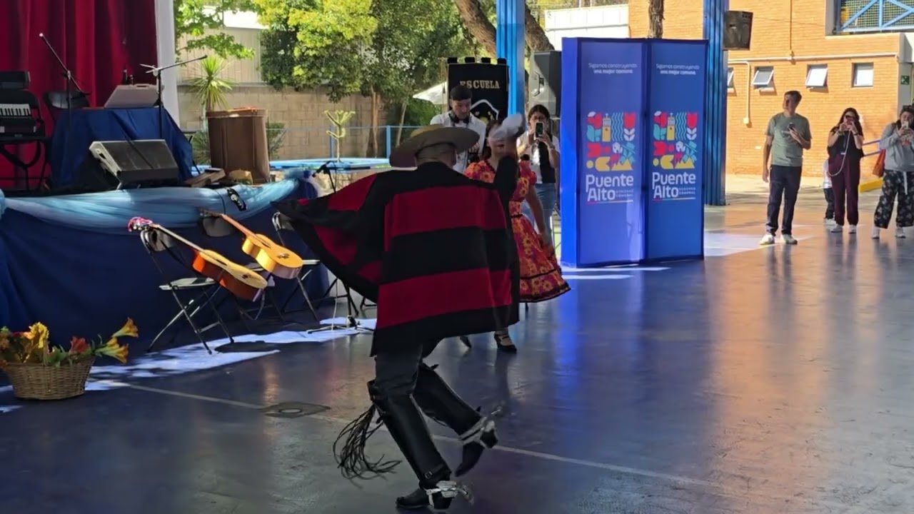 Así comenzó el Año Escolar en Puente Alto: cueca, emoción y esperanza