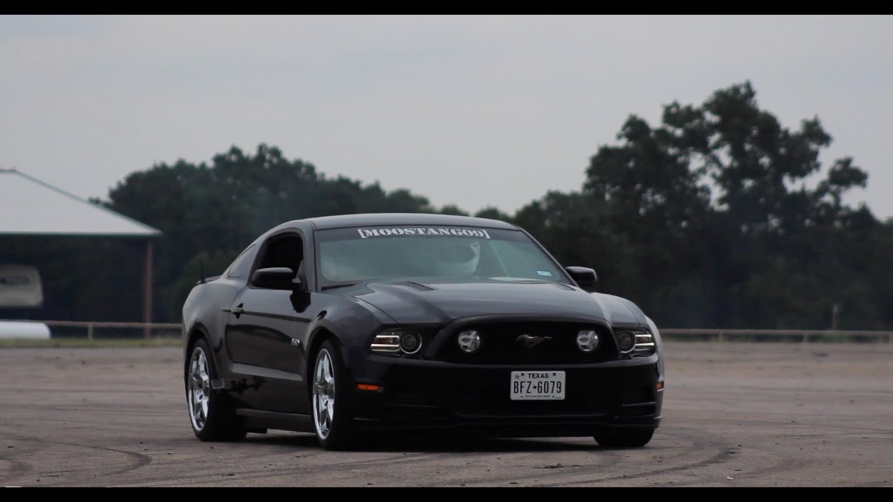 Первый дрифт на моём Mustang GT 2013 года &mdash; Обучение дрифту. Эпизод 1