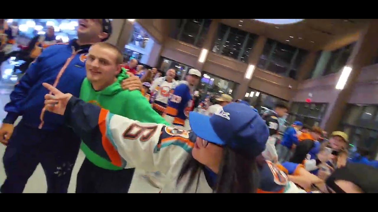 Kicking off the 51st season in style!!!!🔷️🔶️ This is our season, LOUDisland 51st AHHHOHHHHH