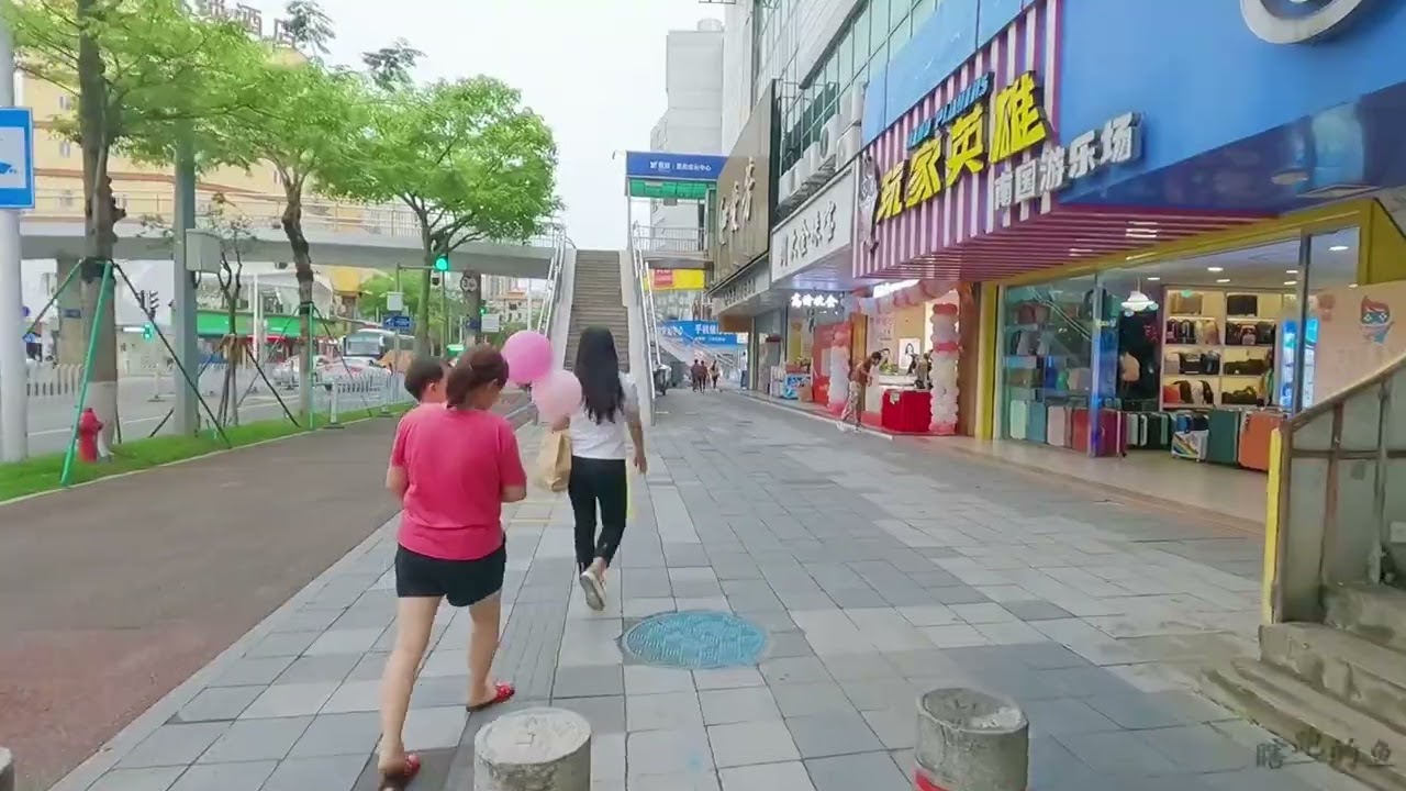 走进珠海经济第一大镇斗门井岸镇，当地最热闹的地方是什么样的？