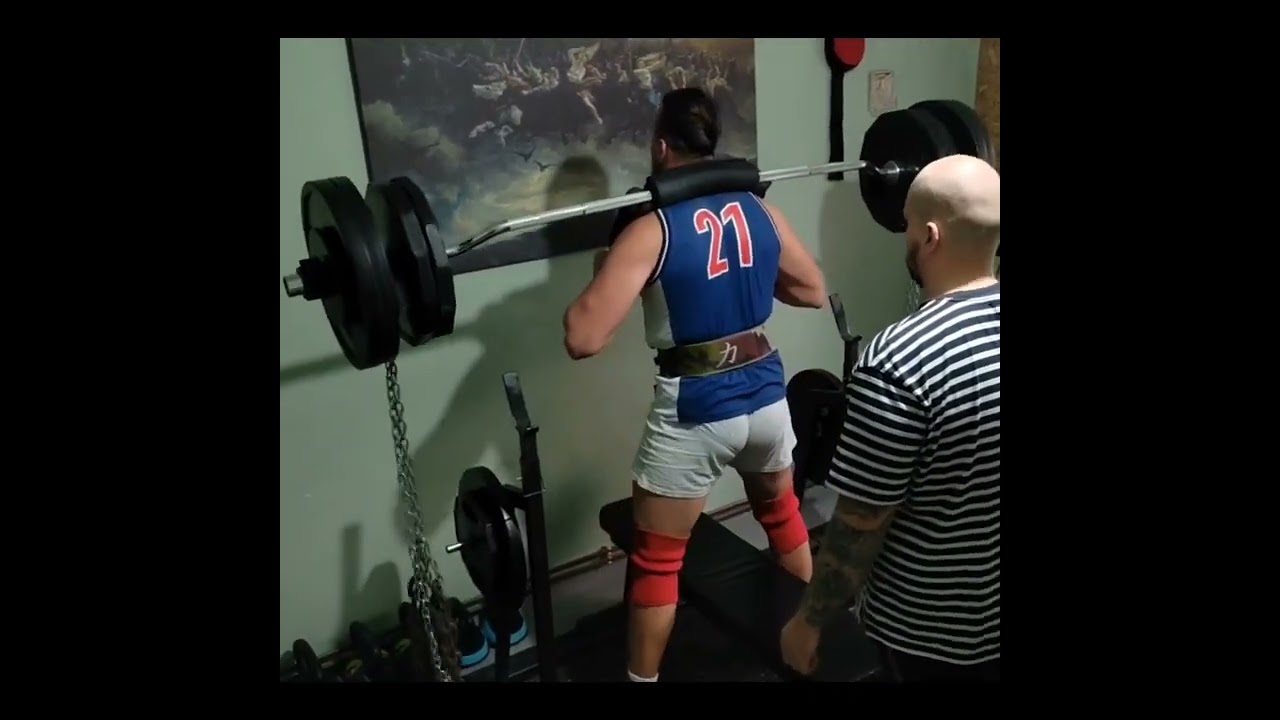 One of hardest squat variations you can try: bottom up SSB box squat with chains 220kg/485lbs total