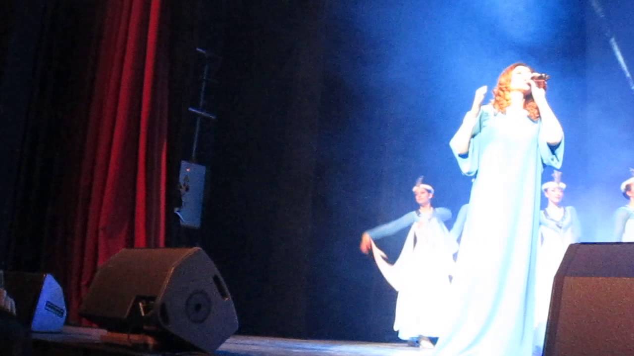 NUNE YESAYAN BARI LUYSI KAPUYT TRCHUN PARIS 8.02.2014. N.Y.
