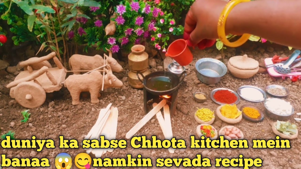 mein itna tasty Namkeen? 😍 Mini Kitchen Chevdo Recipe #smallkitchen #viral #recipe 