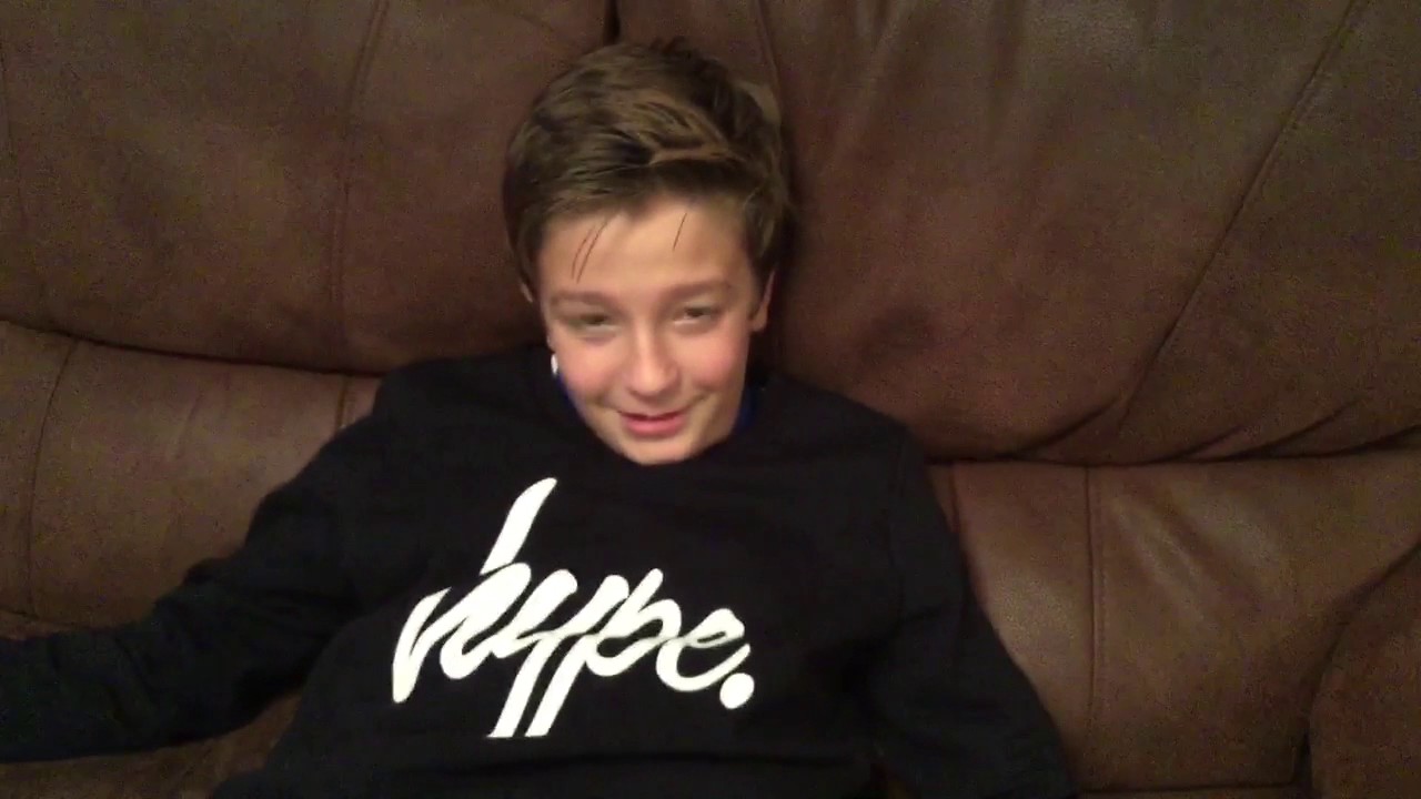 Forfeit dares ( gone wrong ) *vomit alert*